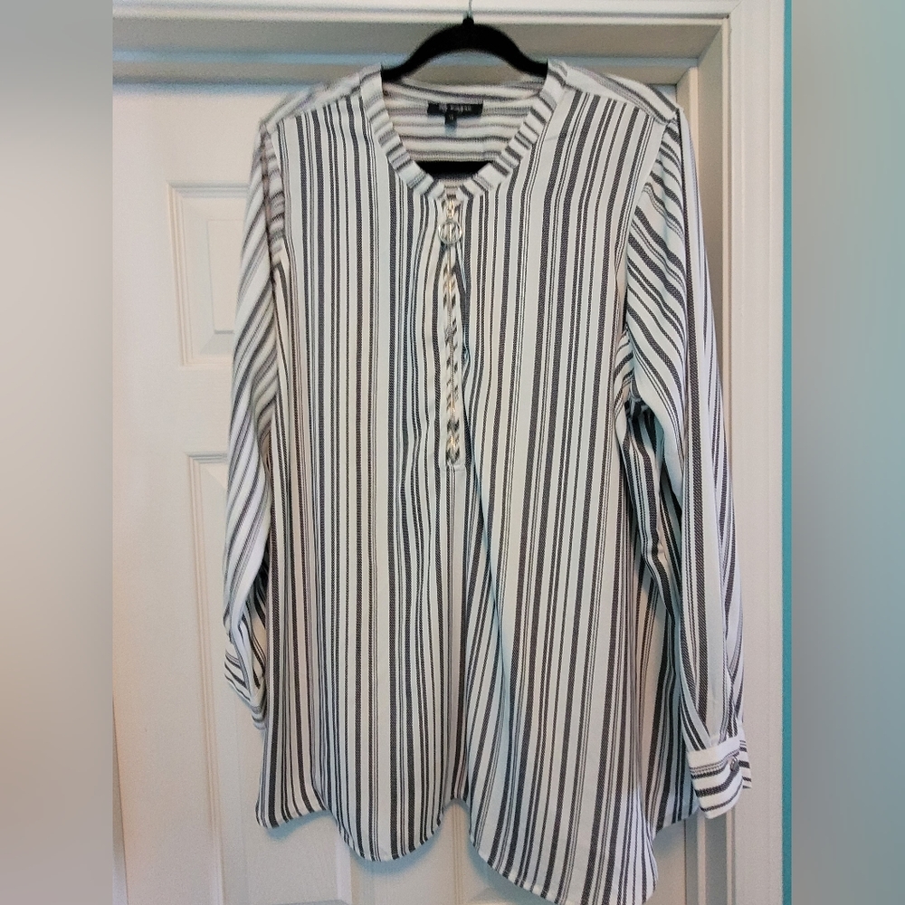 Lily Morgan black and white oversized blouse size 1X